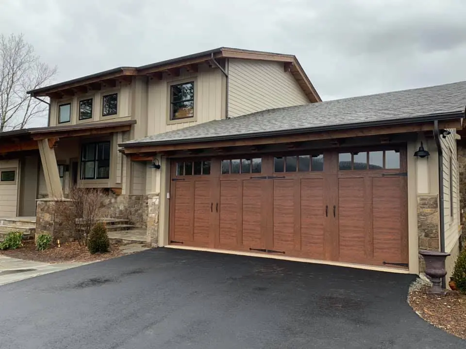 canyon-ridge-garage-doors