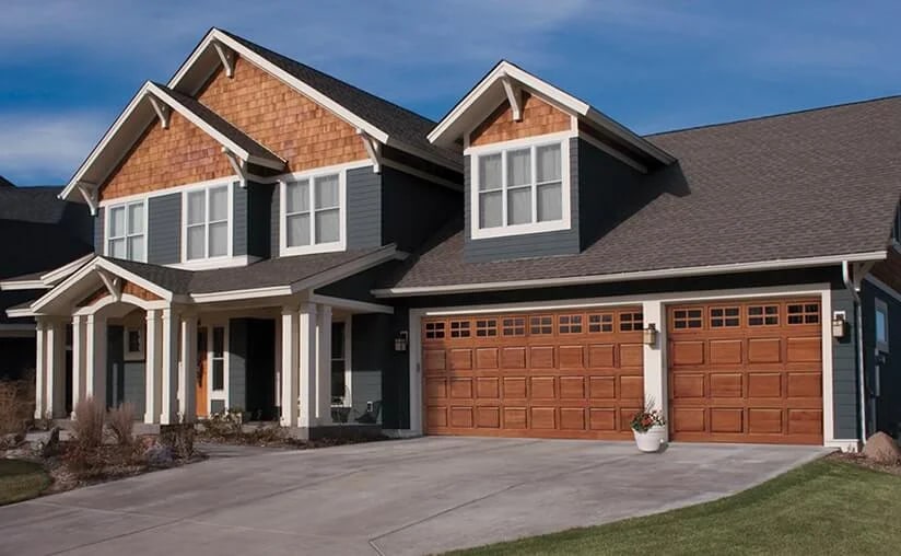 classic-wood-design-short-stockton-window-cedar-garage-door