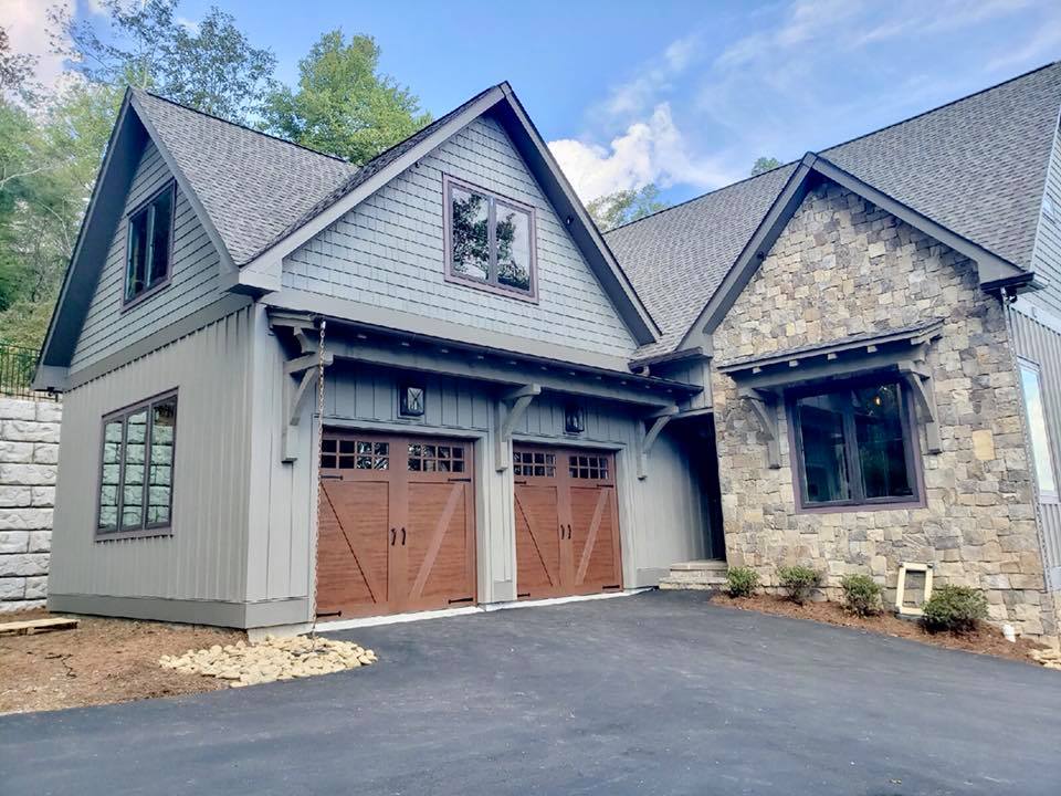 clopay-canyon-ridge-garage-door