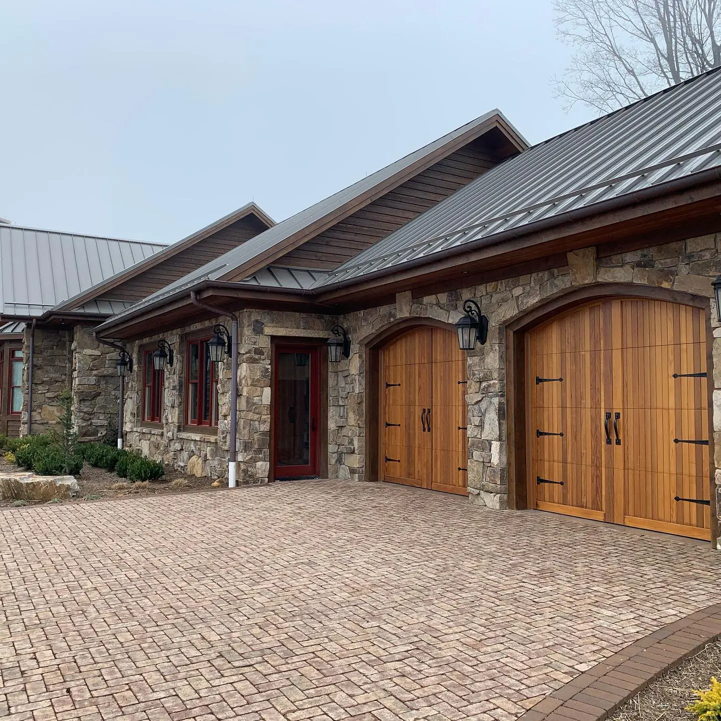 redwood-carriage-house-garage-doors