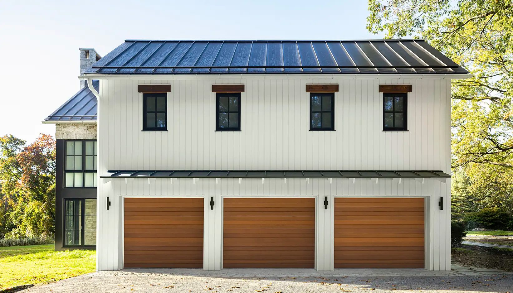 reserve-modern-design-1-offset-window-solo-garage-door-822-1